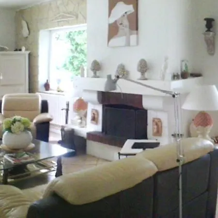 Holiday home Maison Chaleureuse A Orange Avec Piscine Privee *
