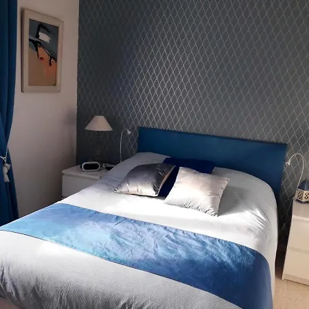 Maison Chaleureuse A Orange Avec Piscine Privee Holiday home