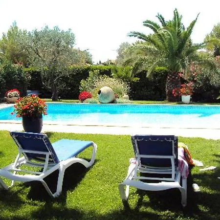 Maison Chaleureuse A Orange Avec Piscine Privee Holiday home